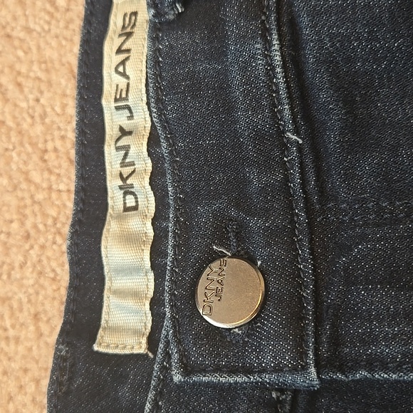 DKNY Jeans Women's Straight Leg Dark Blue Jeans Size 10x30 - Picture 2 of 10